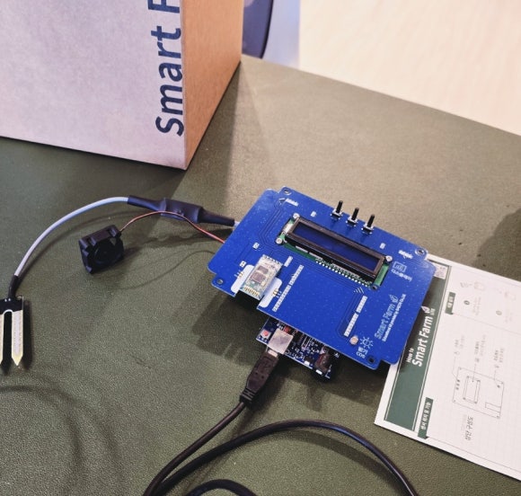 An Arduino-based smart farm training kit